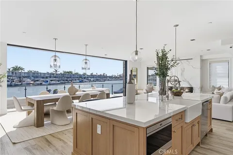 $6,695,000 | 17007 Edgewater Lane, Huntington Beach, CA 92649