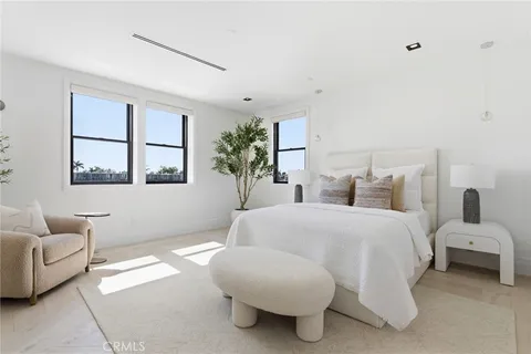 $6,695,000 | 17007 Edgewater Lane, Huntington Beach, CA 92649