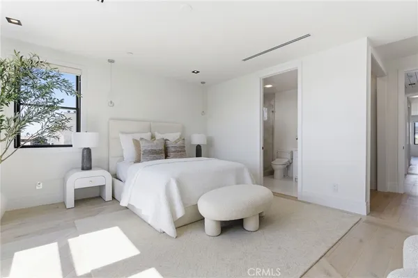 $6,490,000 | 17007 Edgewater Lane, Huntington Beach, CA 92649