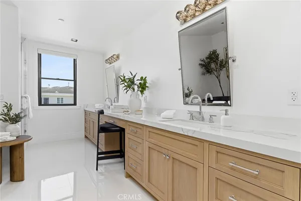 $6,490,000 | 17007 Edgewater Lane, Huntington Beach, CA 92649