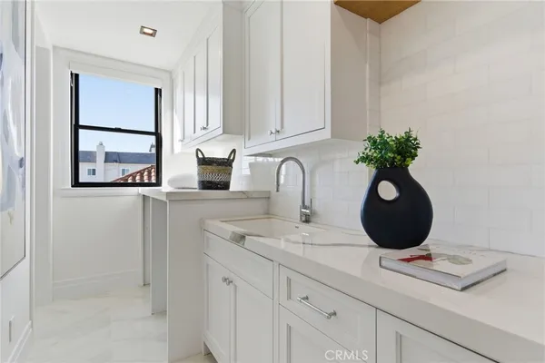 $6,490,000 | 17007 Edgewater Lane, Huntington Beach, CA 92649