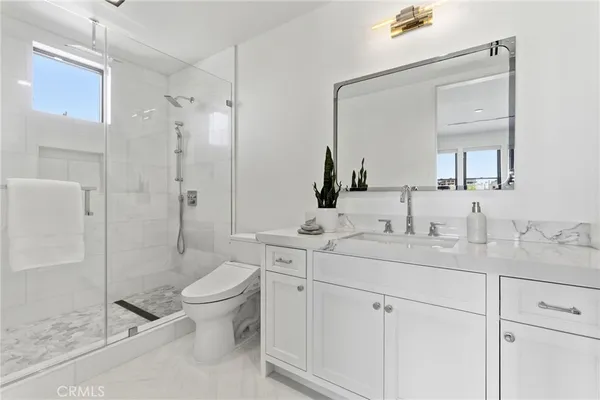 $6,490,000 | 17007 Edgewater Lane, Huntington Beach, CA 92649