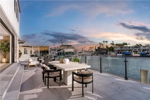 $6,695,000 | 17007 Edgewater Lane, Huntington Beach, CA 92649