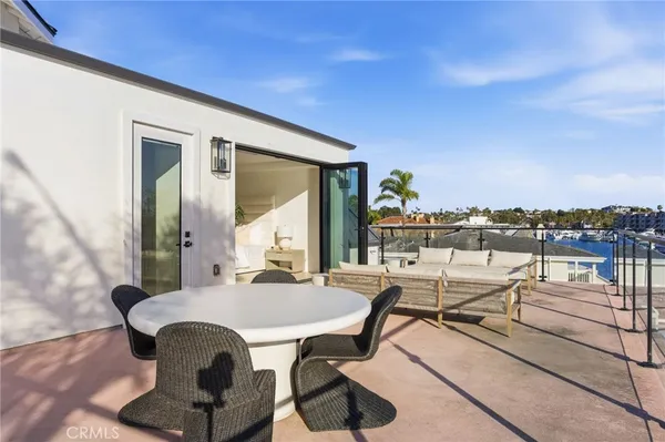 $6,490,000 | 17007 Edgewater Lane, Huntington Beach, CA 92649