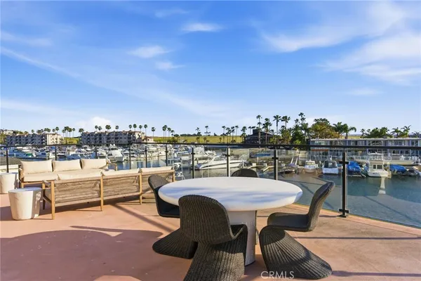 $6,490,000 | 17007 Edgewater Lane, Huntington Beach, CA 92649