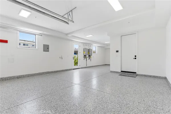 $6,490,000 | 17007 Edgewater Lane, Huntington Beach, CA 92649