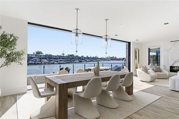 $6,490,000 | 17007 Edgewater Lane, Huntington Beach, CA 92649