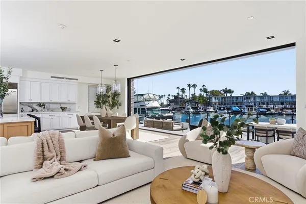 $6,490,000 | 17007 Edgewater Lane, Huntington Beach, CA 92649