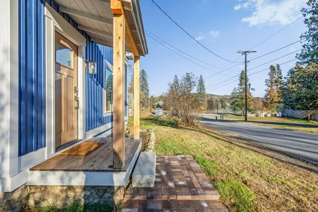 $315,000 | 7 West Branch Street, Kingfield, ME 04947