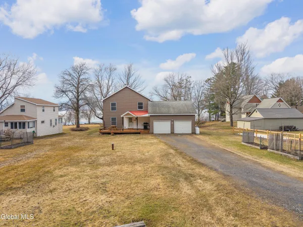 $899,000 | 130 Van Allen Lane, Broadalbin, NY 12025
