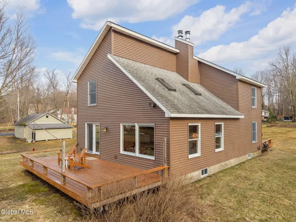 $899,000 | 130 Van Allen Lane, Broadalbin, NY 12025