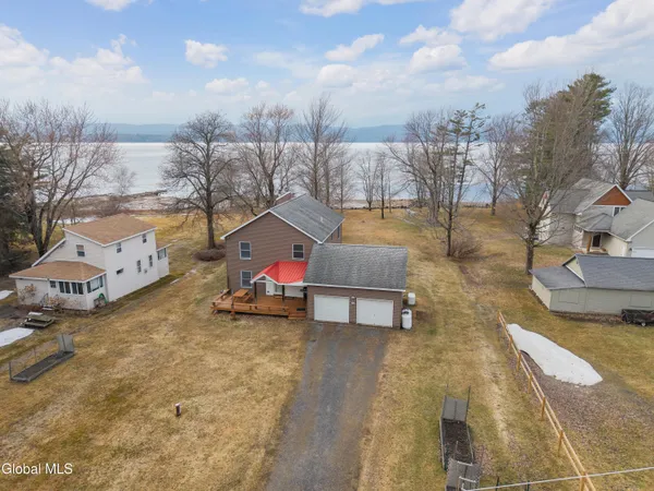 $899,000 | 130 Van Allen Lane, Broadalbin, NY 12025