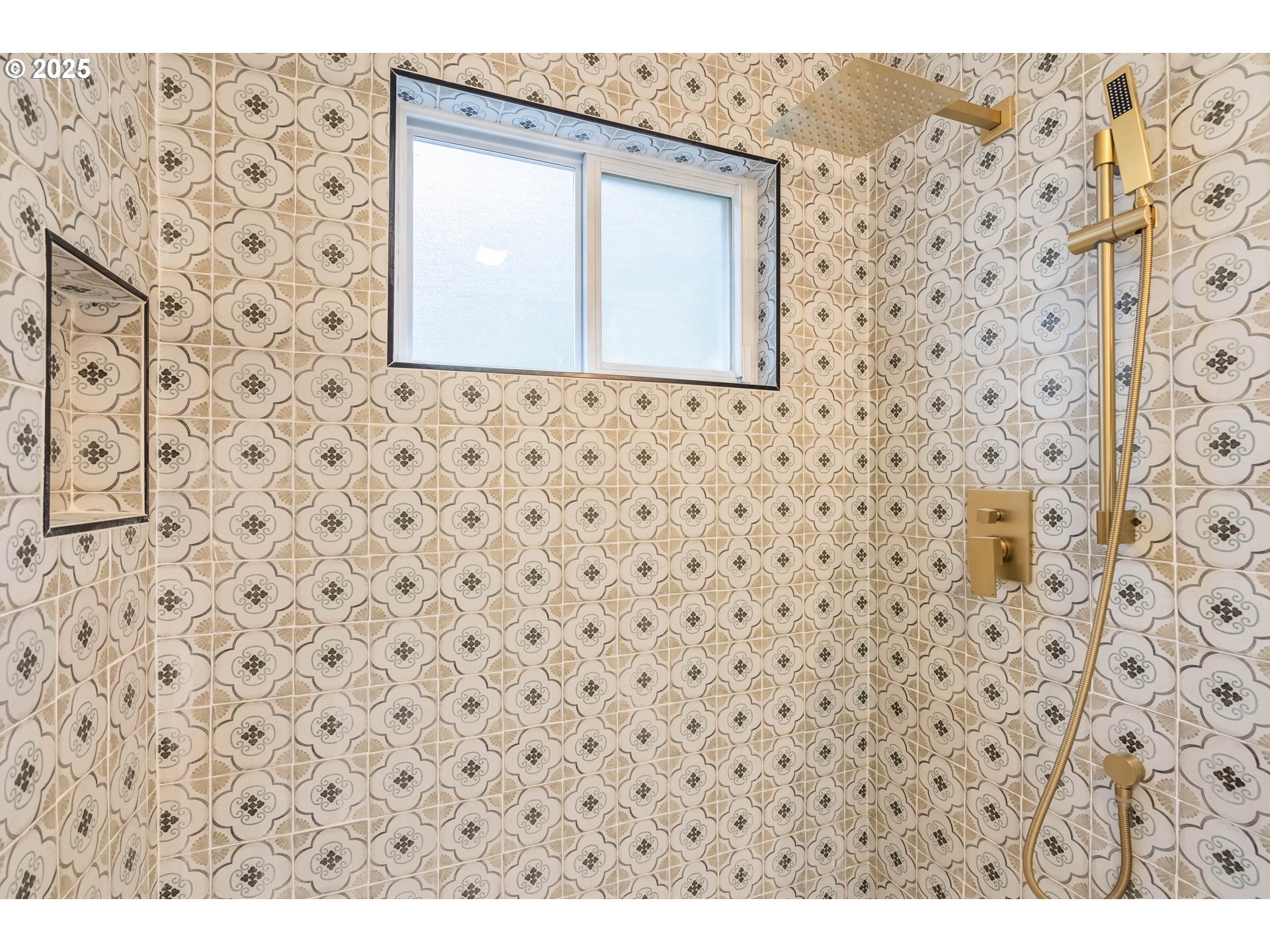 5130 Southwest Dosch Road Portland, OR 97239 - Photo 21 of 31 Gallery Image 21