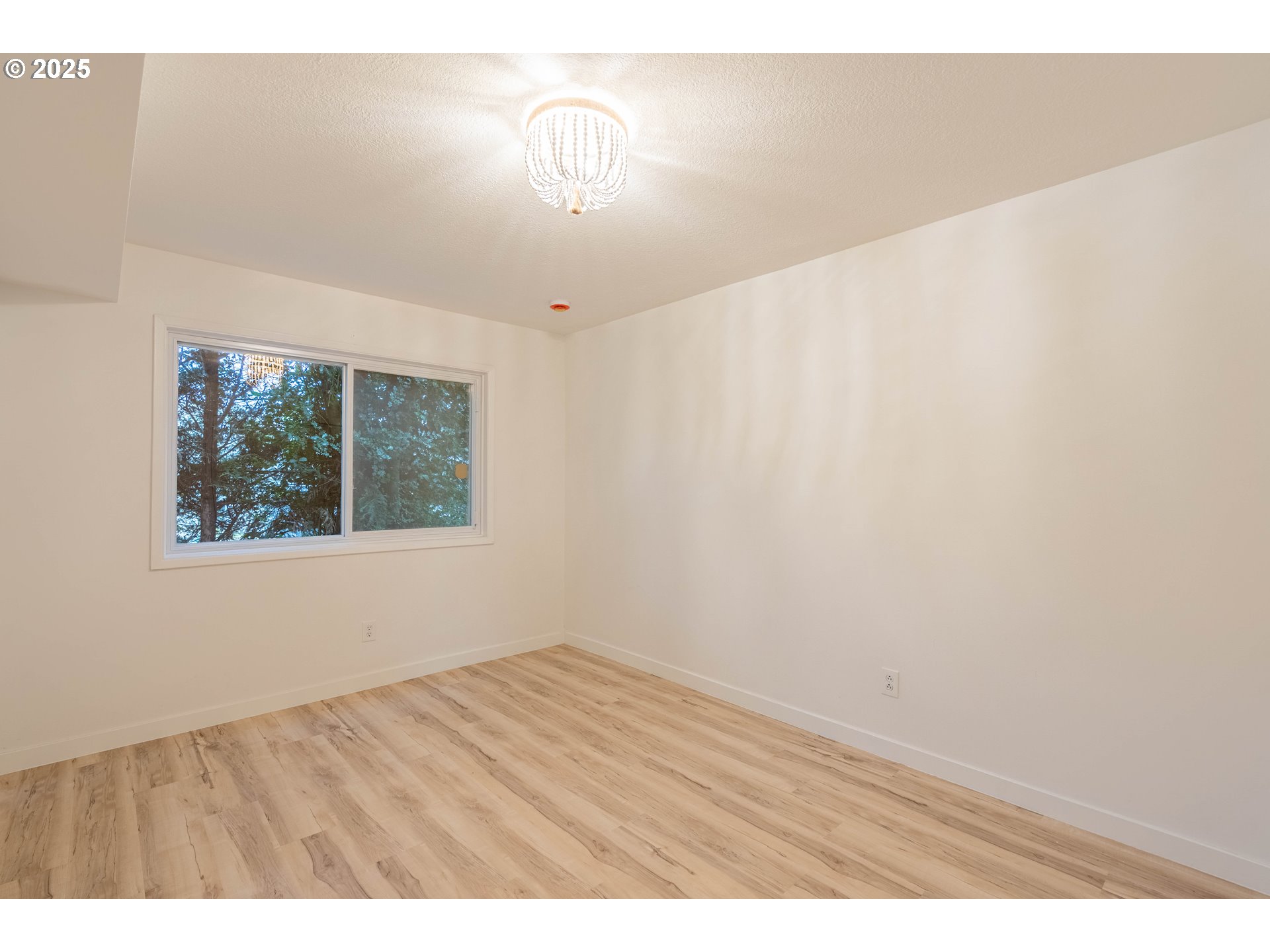 5130 Southwest Dosch Road Portland, OR 97239 - Photo 25 of 31 Gallery Image 25