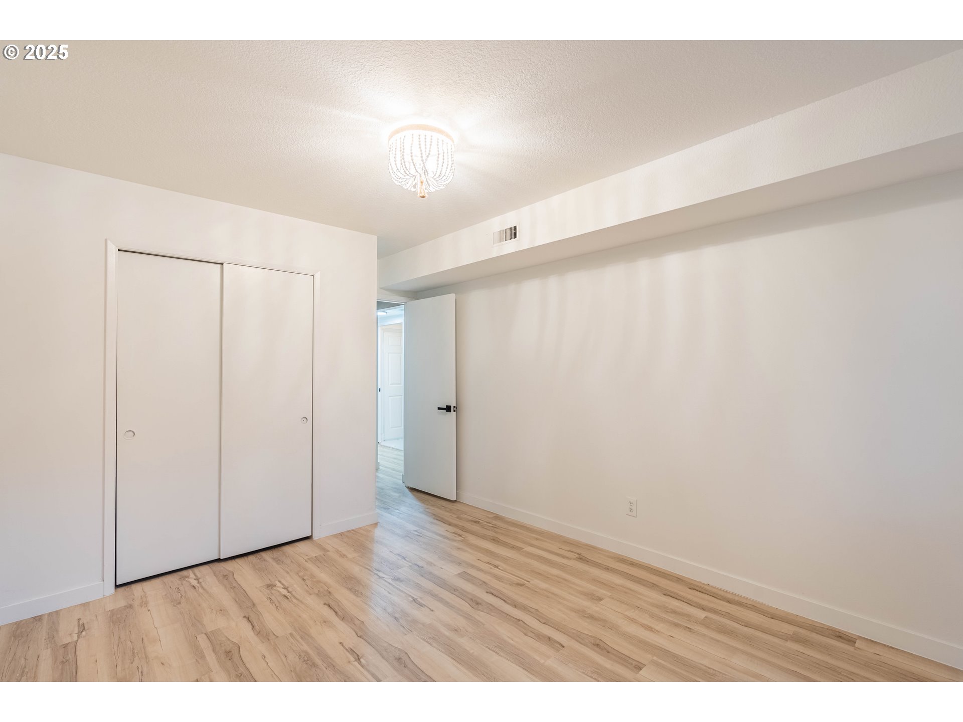 5130 Southwest Dosch Road Portland, OR 97239 - Photo 26 of 31 Gallery Image 26