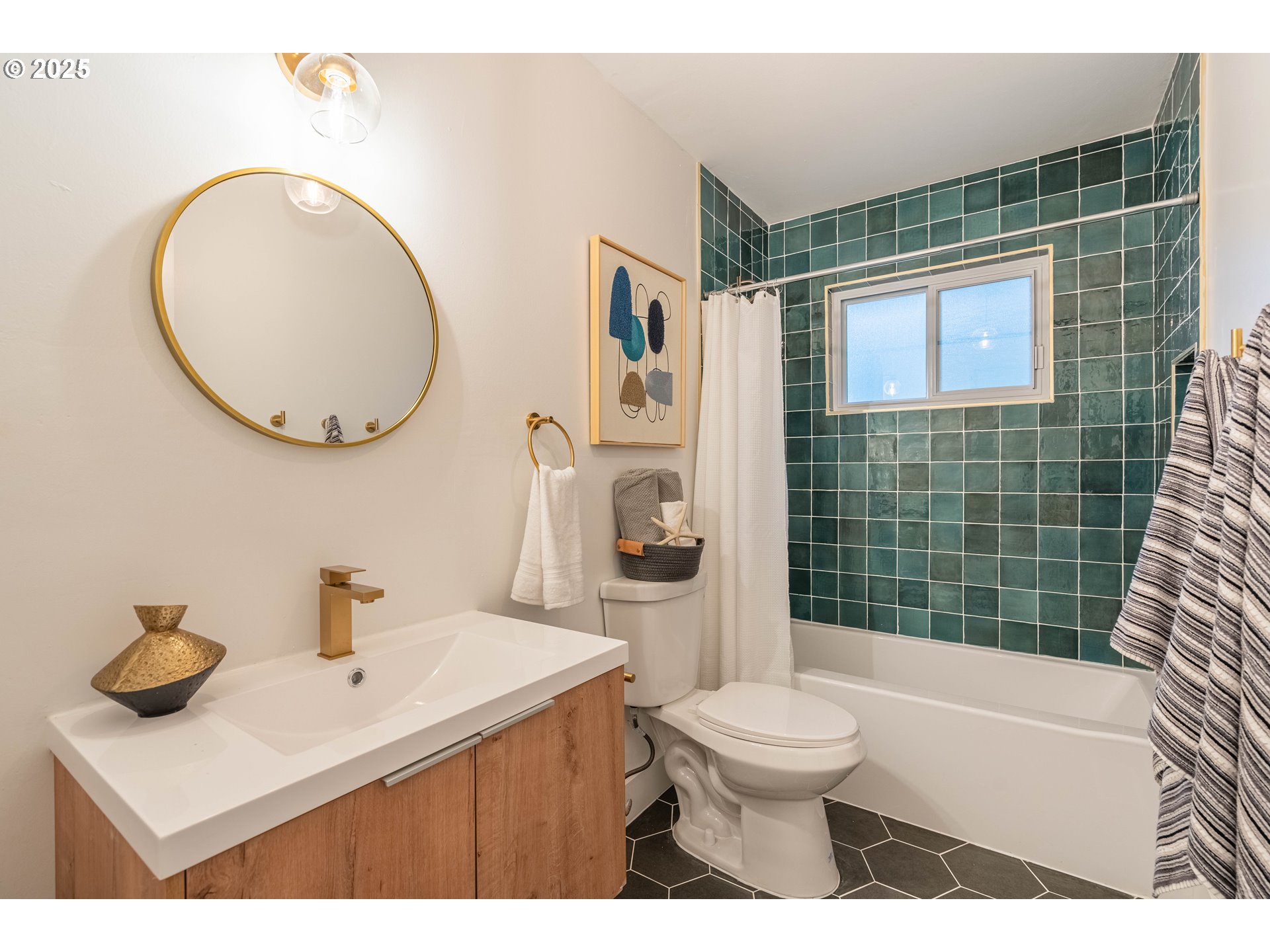 5130 Southwest Dosch Road Portland, OR 97239 - Photo 10 of 31 Gallery Image 10