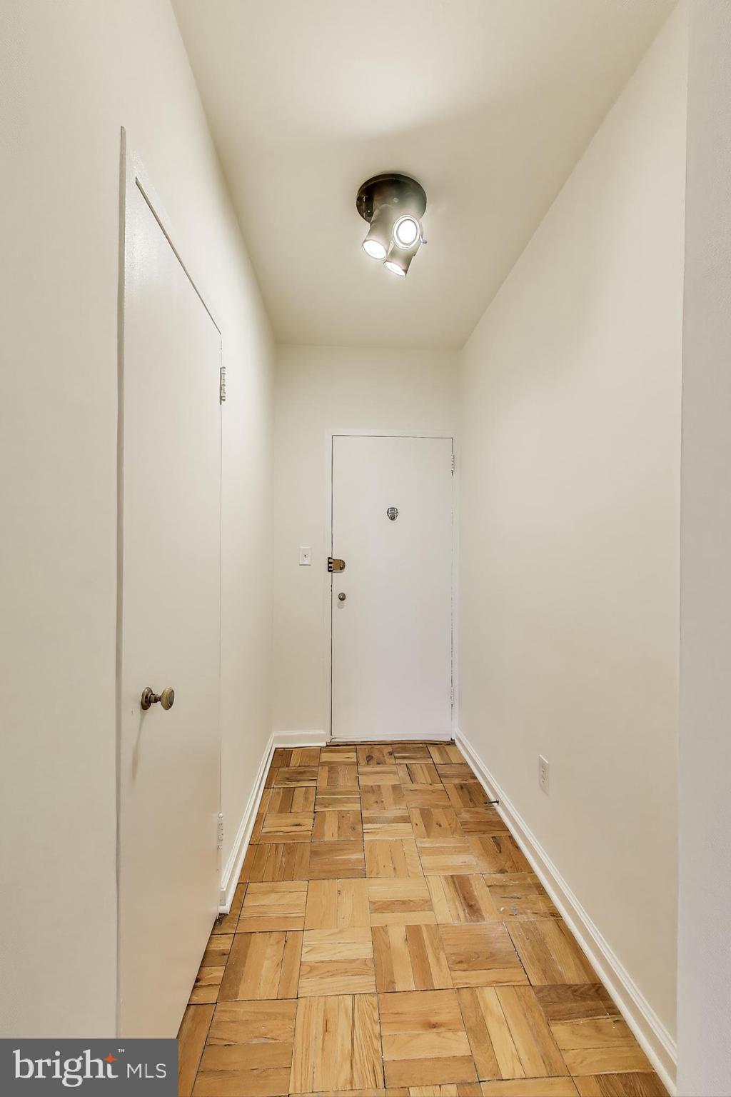 1 Scott Circle Northwest, Unit 121 Washington, DC 20036 - Photo 13 of 30 a view of a room