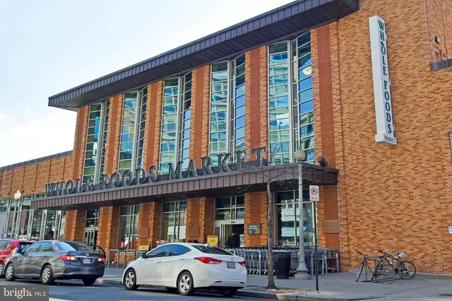 a car parked in front of a building