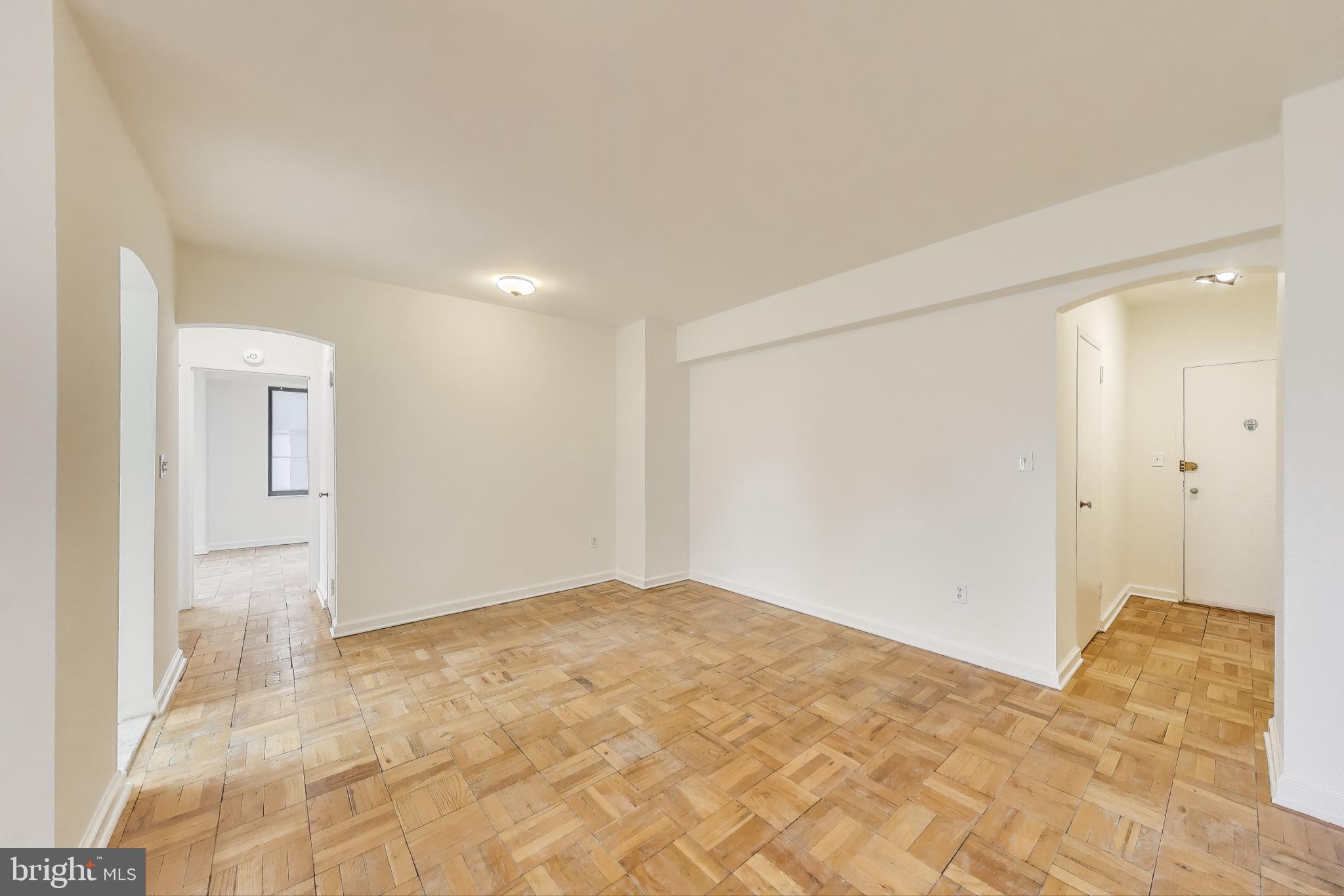 1 Scott Circle Northwest, Unit 121 Washington, DC 20036 - Photo 4 of 30 a view of an empty room