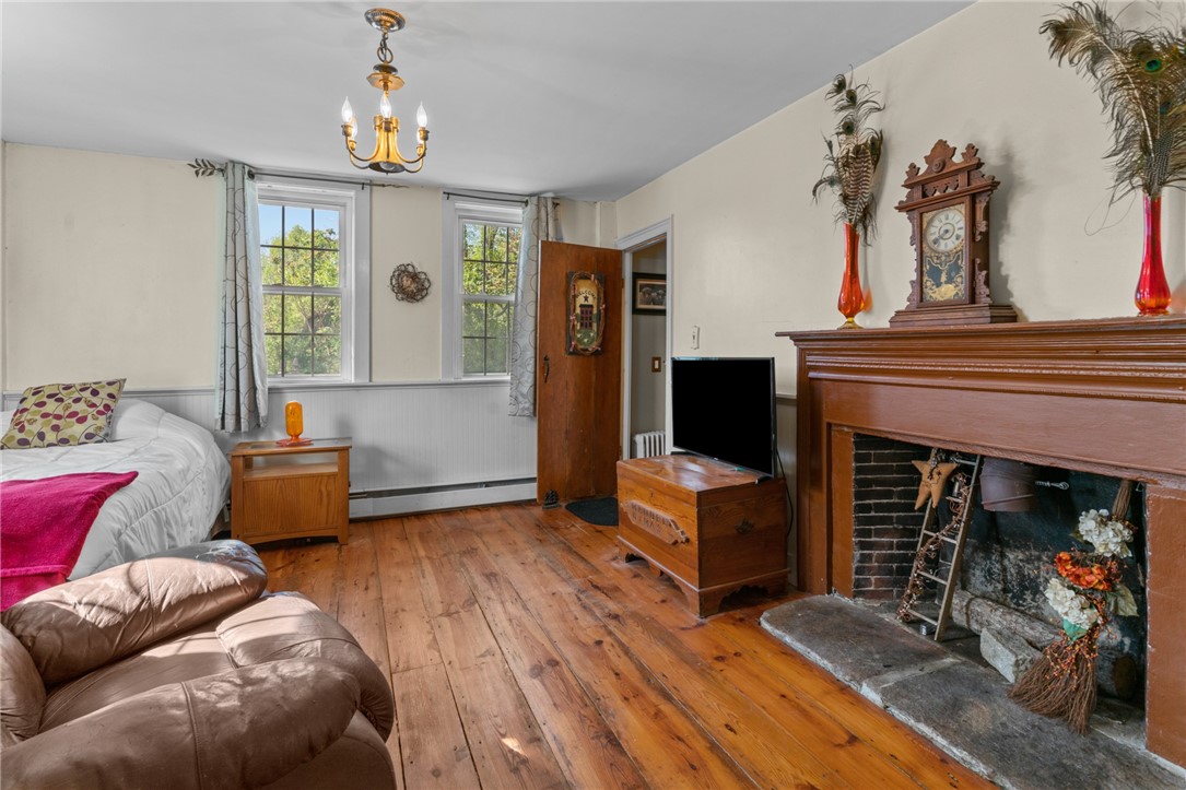 220 Plainfield Pike Scituate, RI 02857 - Photo 16 of 27