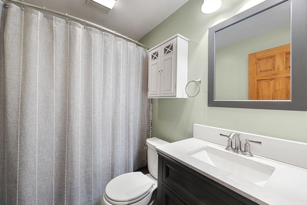 69 West Shore Road Holbrook, MA 02343 - Photo 9 of 27