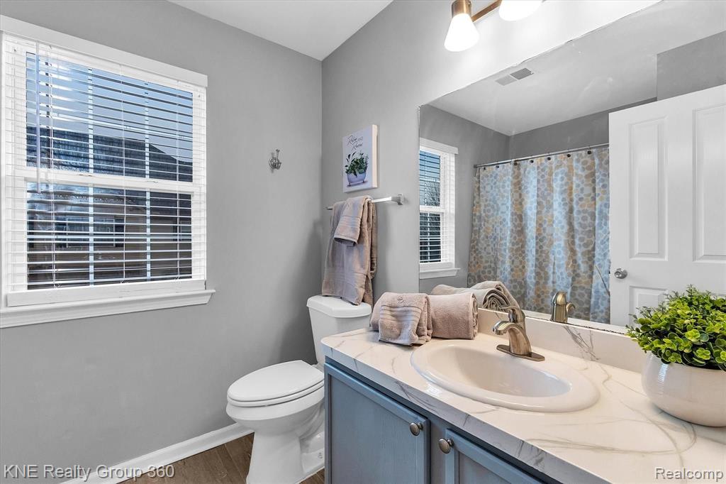 4047 Hampton Ridge Boulevard, Unit 6 Howell, MI 48843 - Photo 22 of 33