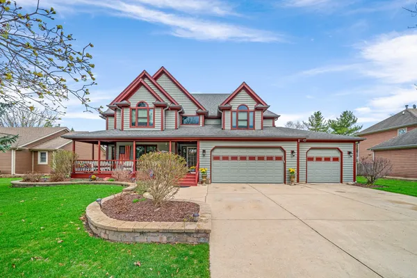 $450,000 | 520 Rees Street, Hinckley, IL 60520