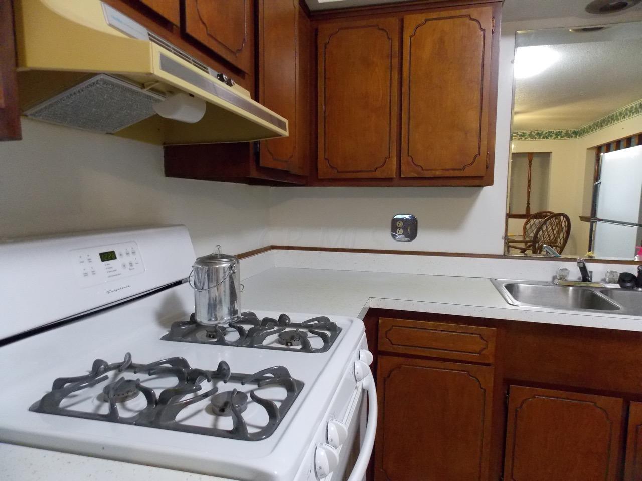 6593 Karl Road Columbus, OH 43229 - Photo 7 of 30 Gallery Image 7