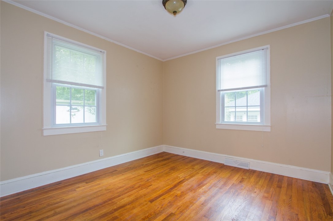 605 Marshall Avenue Anderson, SC 29621 - Photo 16 of 32 2nd bedroom with beautiful wood floors and new win