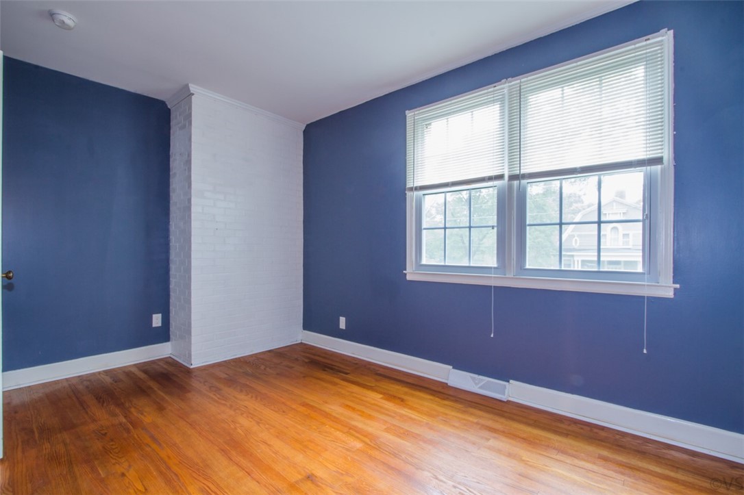 605 Marshall Avenue Anderson, SC 29621 - Photo 20 of 32 Flex room/dining room/office...I love the painted