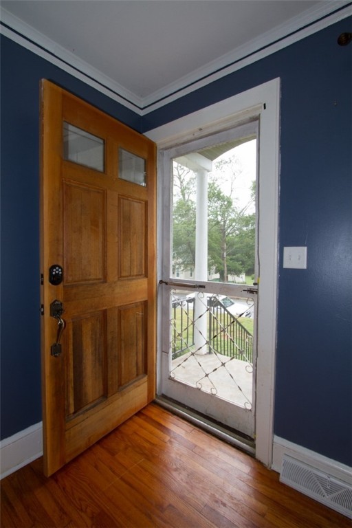 605 Marshall Avenue Anderson, SC 29621 - Photo 4 of 32 Beautiful solid wood front door with a screen door