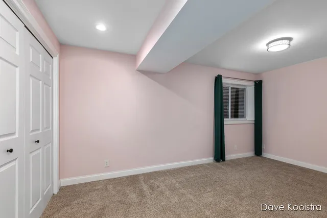 $549,900 | 6375 Duxbury Drive Southeast, Ada, MI 49301