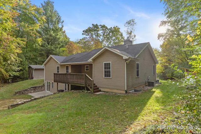 $549,900 | 6375 Duxbury Drive Southeast, Ada, MI 49301