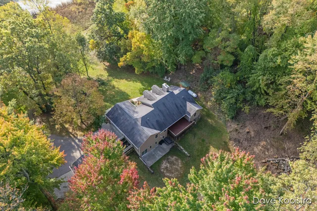 $549,900 | 6375 Duxbury Drive Southeast, Ada, MI 49301