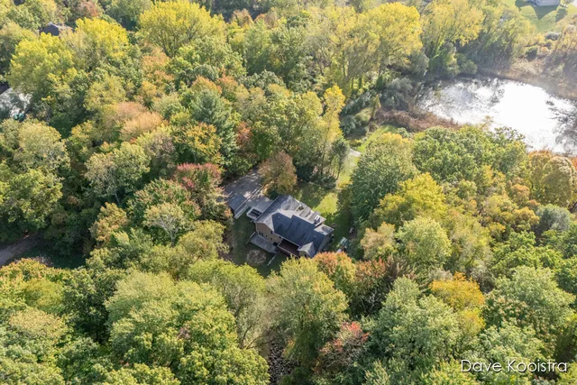 $549,900 | 6375 Duxbury Drive Southeast, Ada, MI 49301