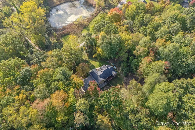 $549,900 | 6375 Duxbury Drive Southeast, Ada, MI 49301