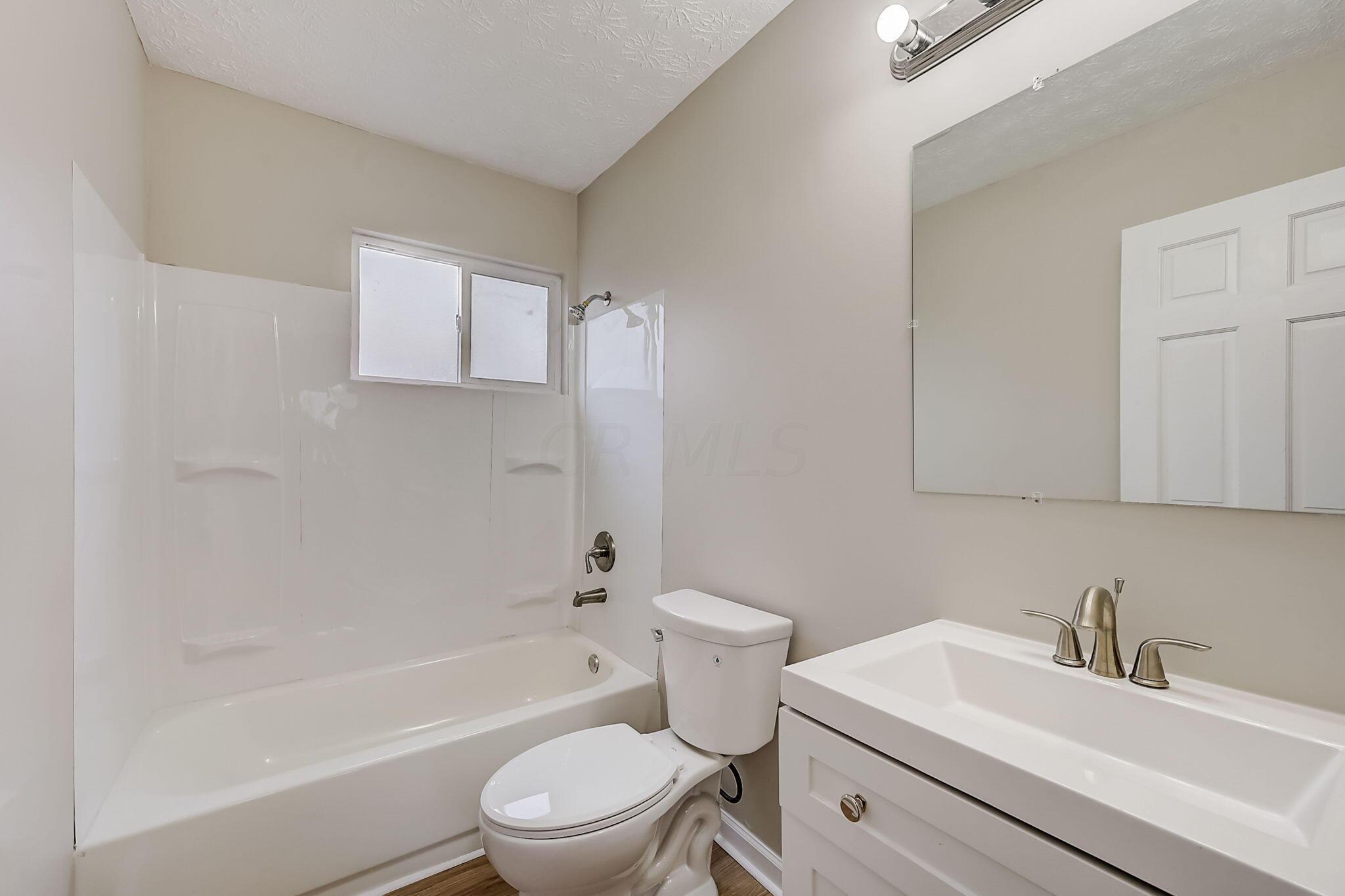 3222 Latonia Road Columbus, OH 43232 - Photo 17 of 25 listing_14