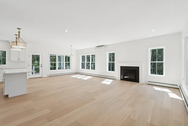 $935,000 | 8 Statler Lane, Freeport, ME 04032