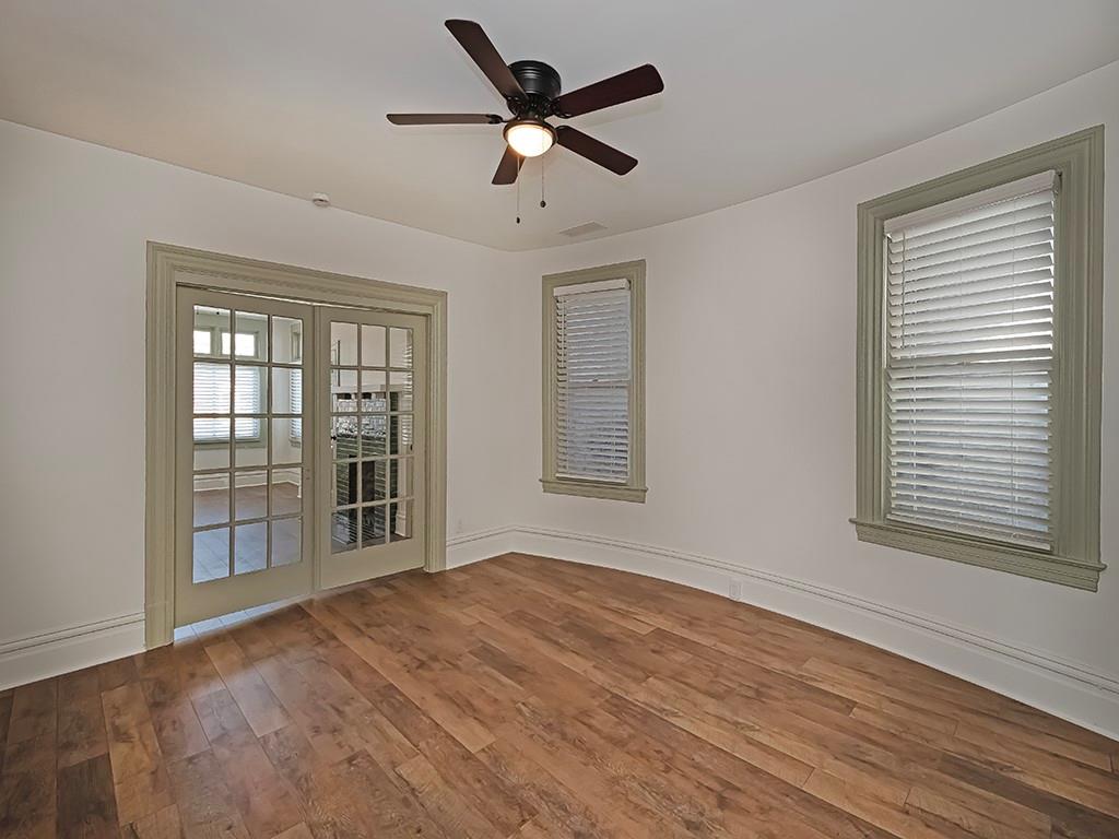 628 North Euclid Avenue, Unit 2 Pittsburgh, PA 15206 - Photo 10 of 27 a view of an empty room with a window