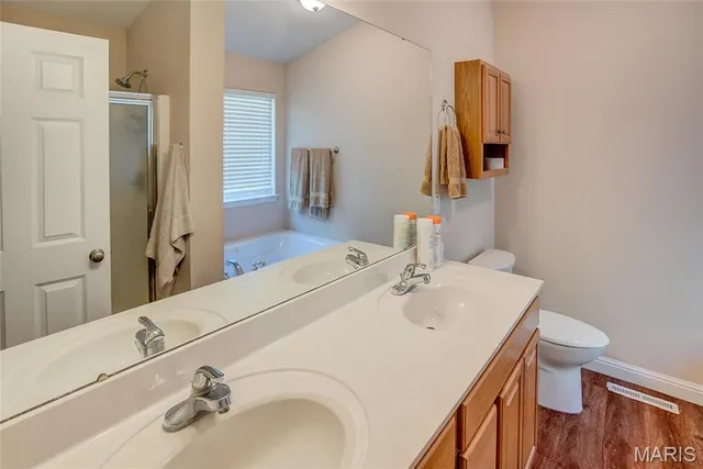 $382,500 | 2527 Gecko Drive, Maryville, IL 62062