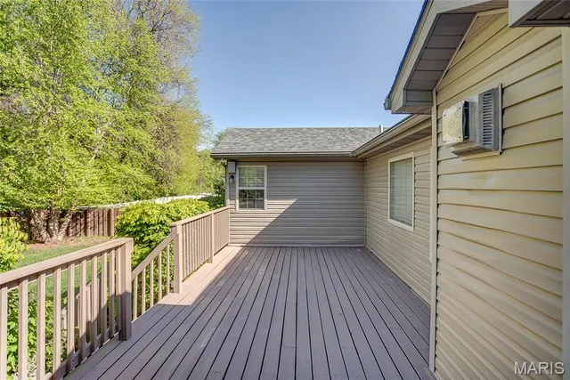 $382,500 | 2527 Gecko Drive, Maryville, IL 62062