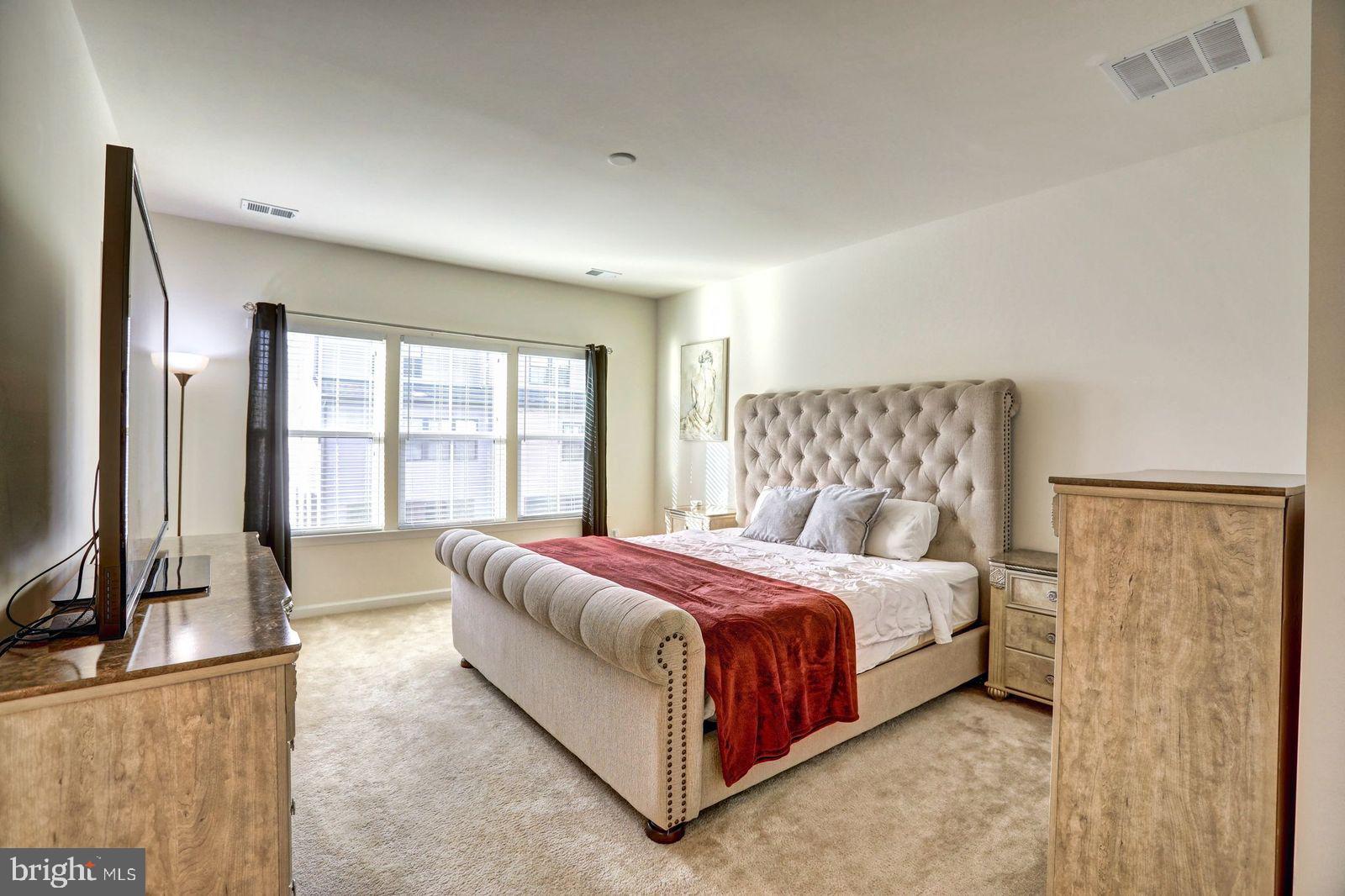 43397 Charitable Street Ashburn, VA 20148 - Photo 12 of 25 Primary Bedroom