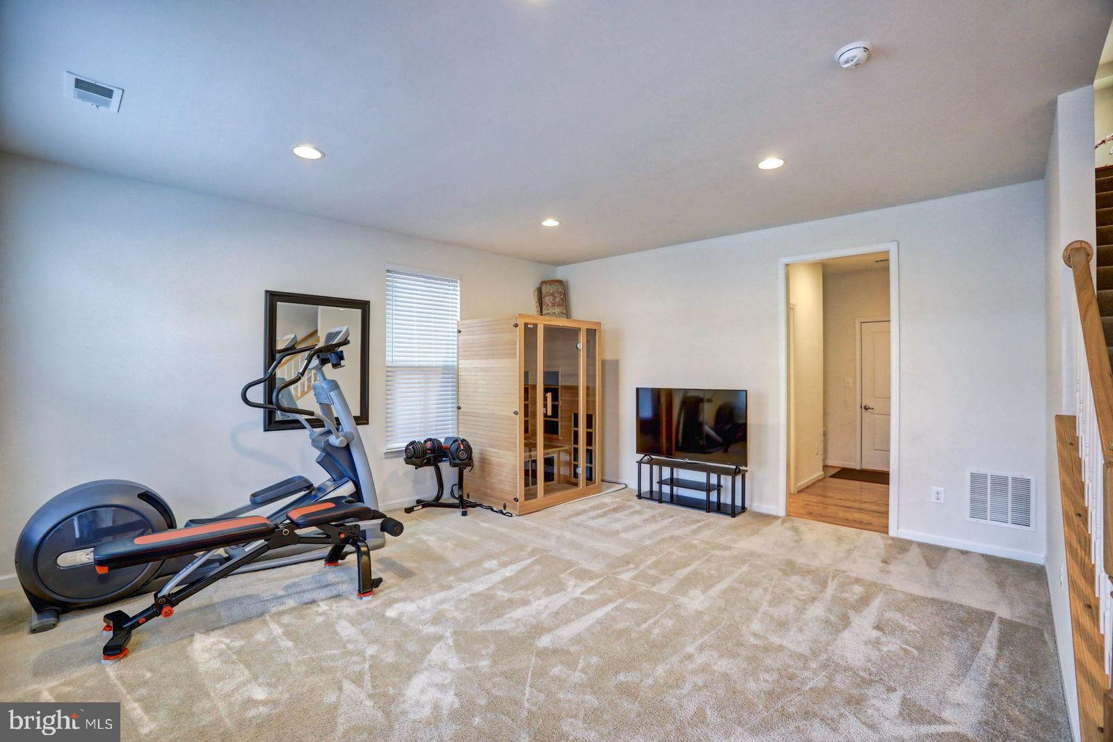 43397 Charitable Street Ashburn, VA 20148 - Photo 20 of 25 1st Floor Open Recreation Room