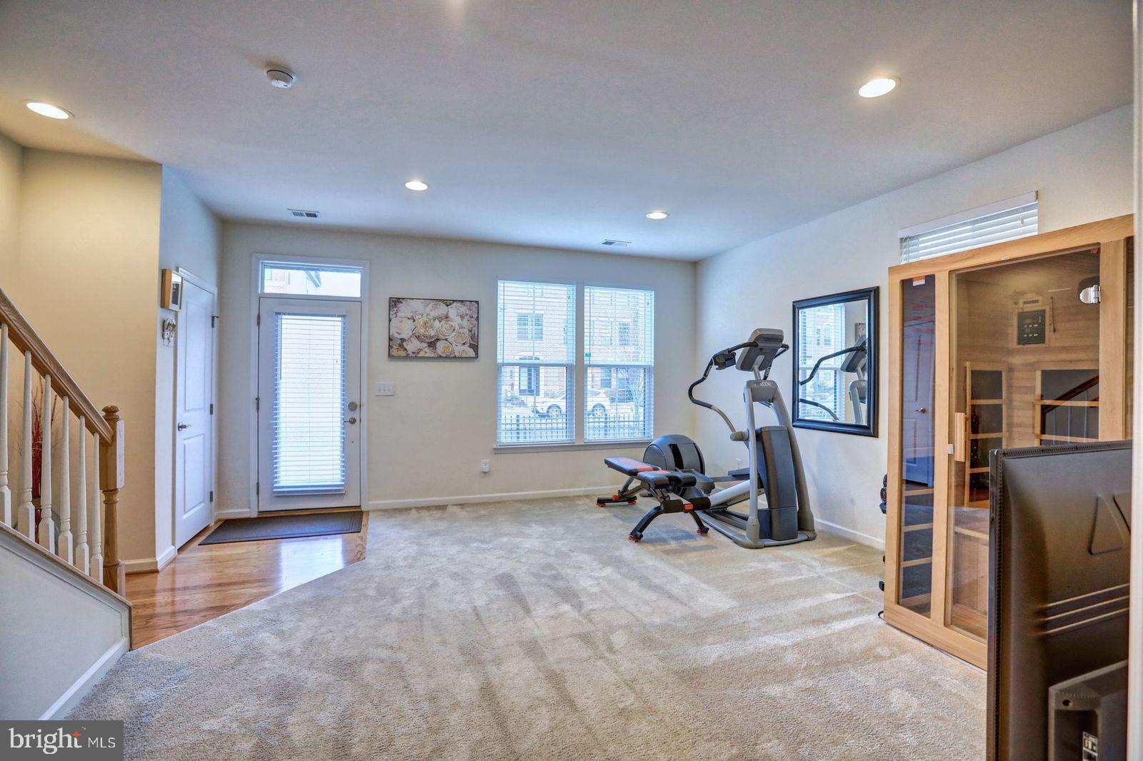 43397 Charitable Street Ashburn, VA 20148 - Photo 21 of 25 1st Floor Open Recreation Room