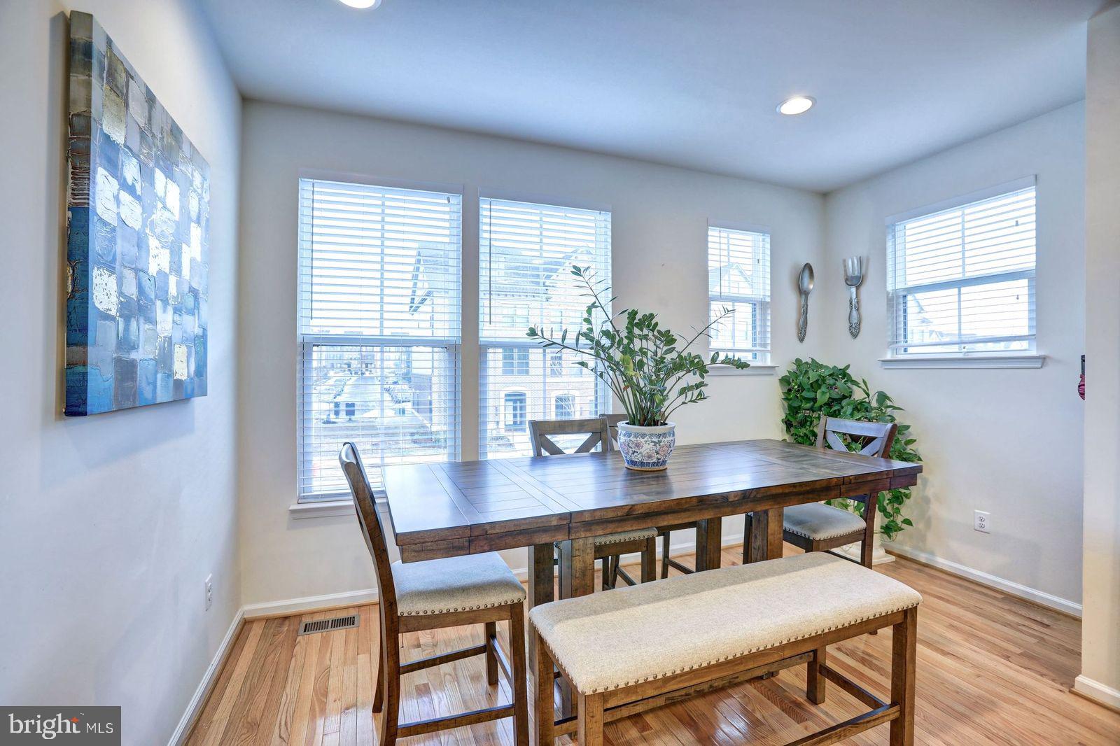 43397 Charitable Street Ashburn, VA 20148 - Photo 9 of 25 Dining Room