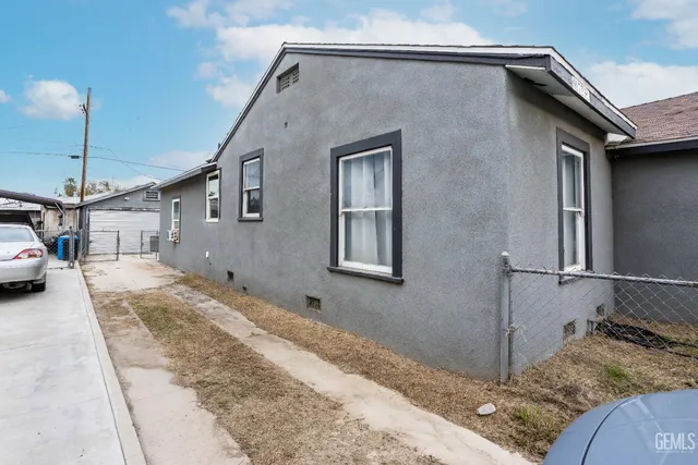 a backyard of a house