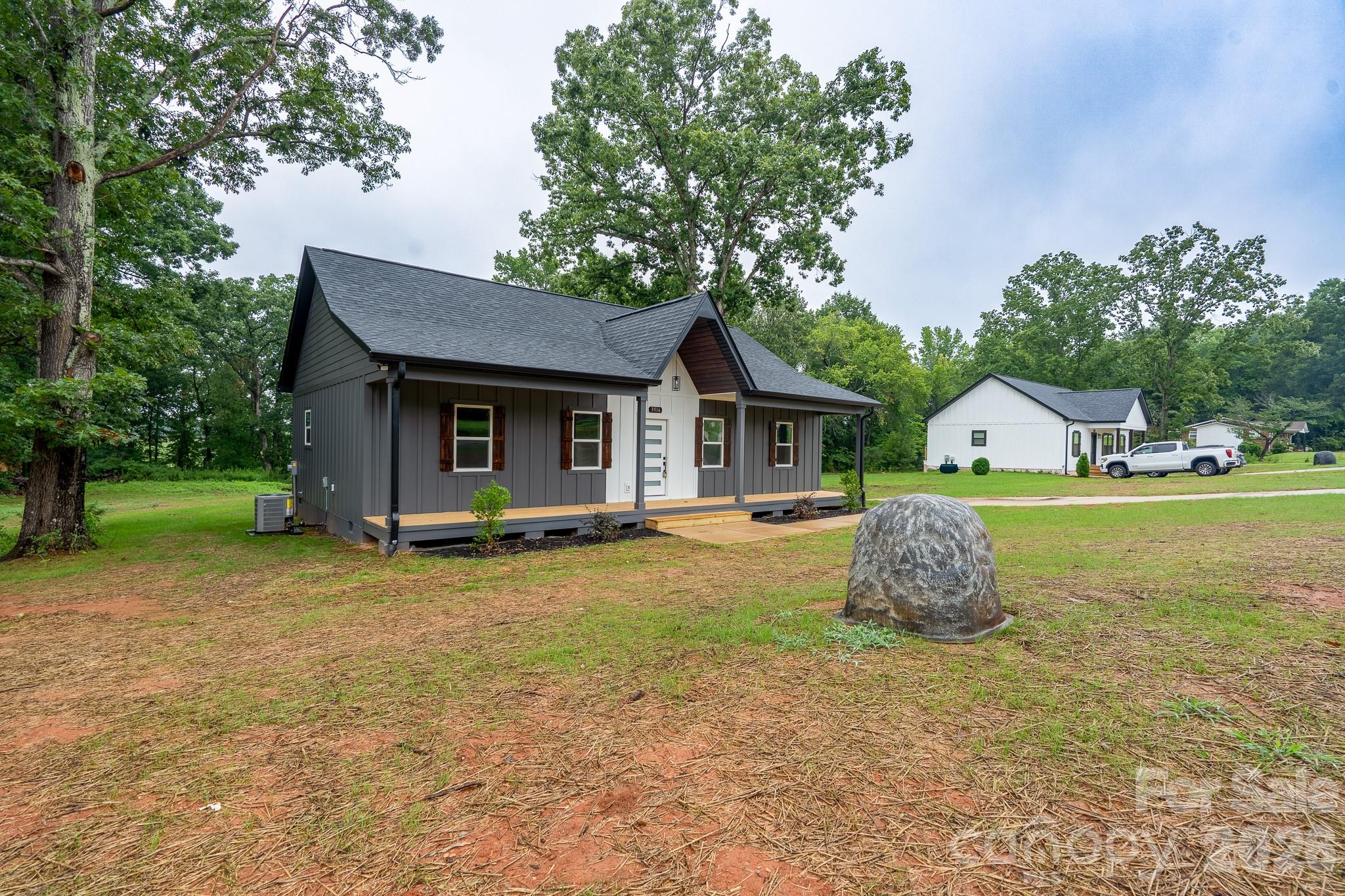 3916 East Maiden Road Maiden, NC 28650 - Photo 3 of 38 Gallery Image 3