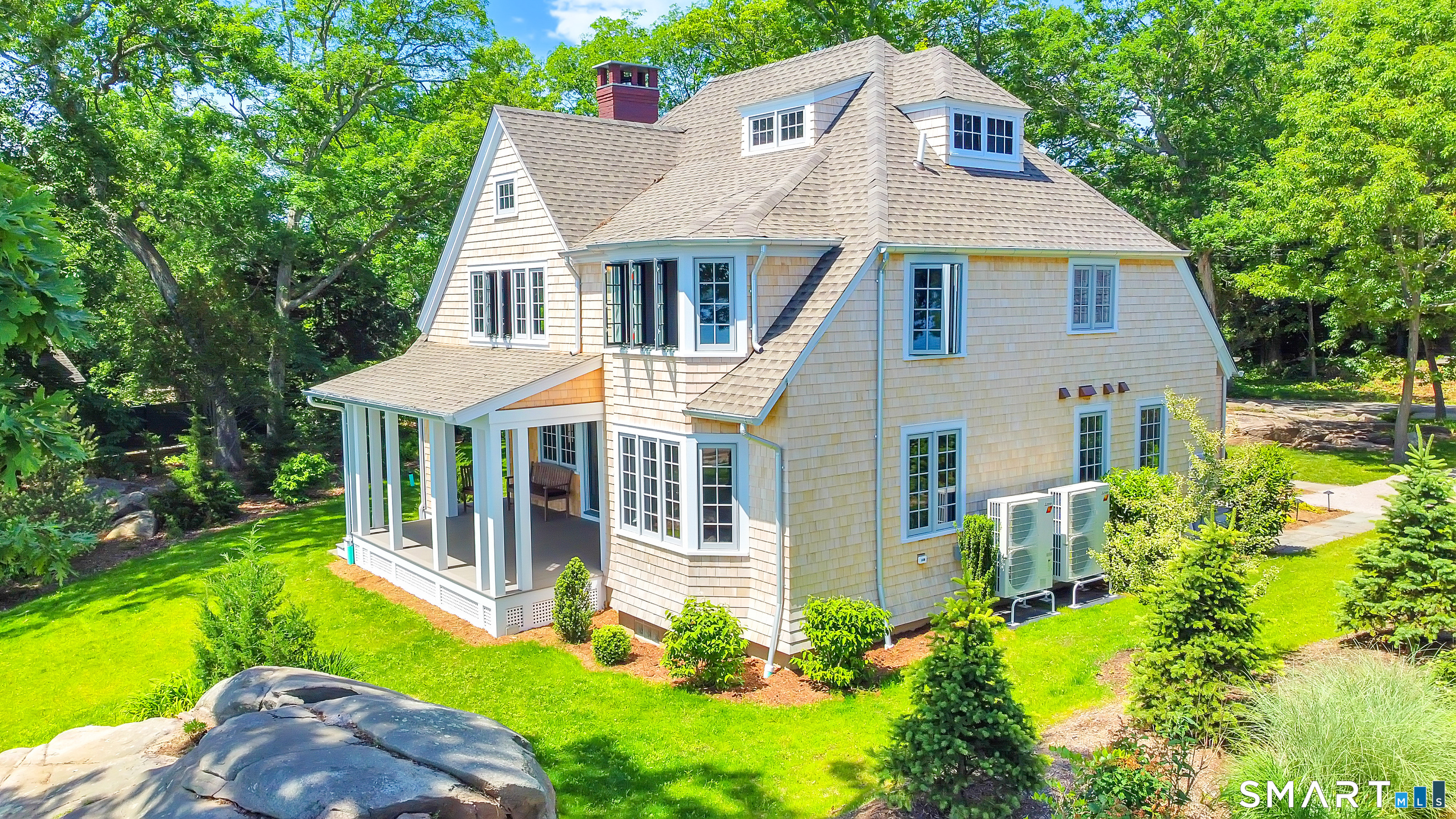 32 Wood Road Branford, CT 06405 - Photo 7 of 40
