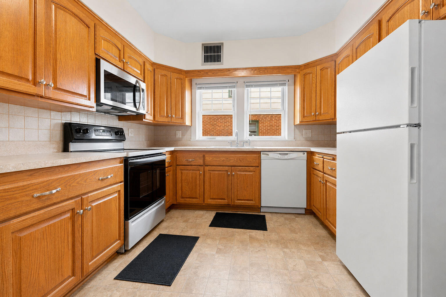 1615 East Beverly Road, Unit 1615A Shorewood, WI 53211 - Photo 5 of 17 Unit 1 Kitchen