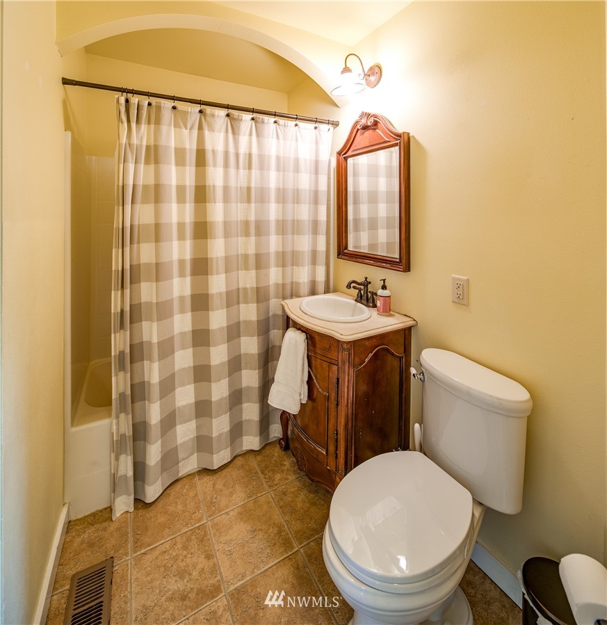 1109 Samish Way Bellingham, WA 98229 - Photo 18 of 23 Gallery Image 18